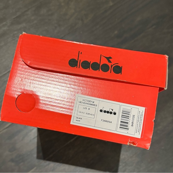 Diadora Men’s Soccer Cleats Size 9 Brand New - Picture 5 of 5